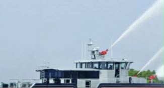 36ft police patrol boat